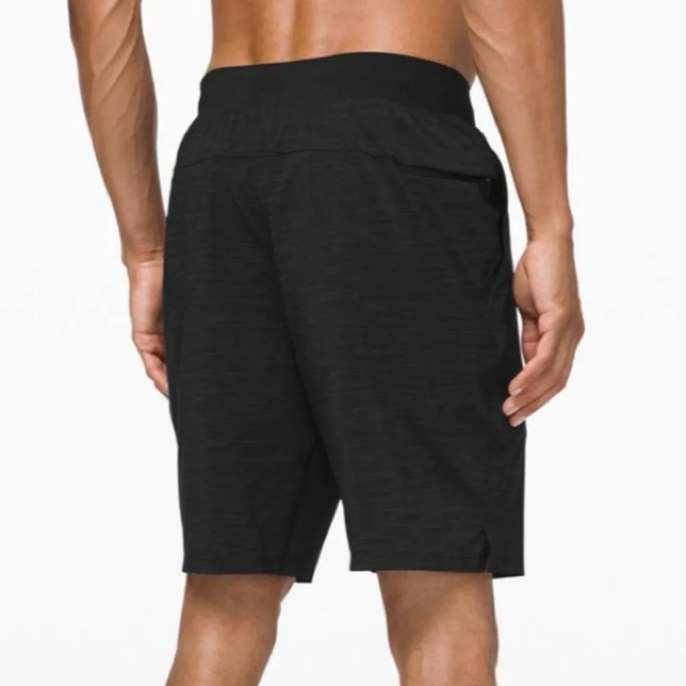 Lululemon T.H.E Short 9” Liner In Heather All‎ Over Deep Coal Black Size M